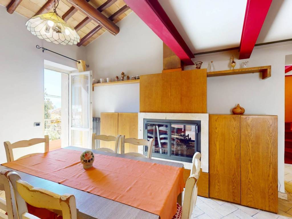 Casa indipendente a Trevi in Località Fondaccio - Foto 3