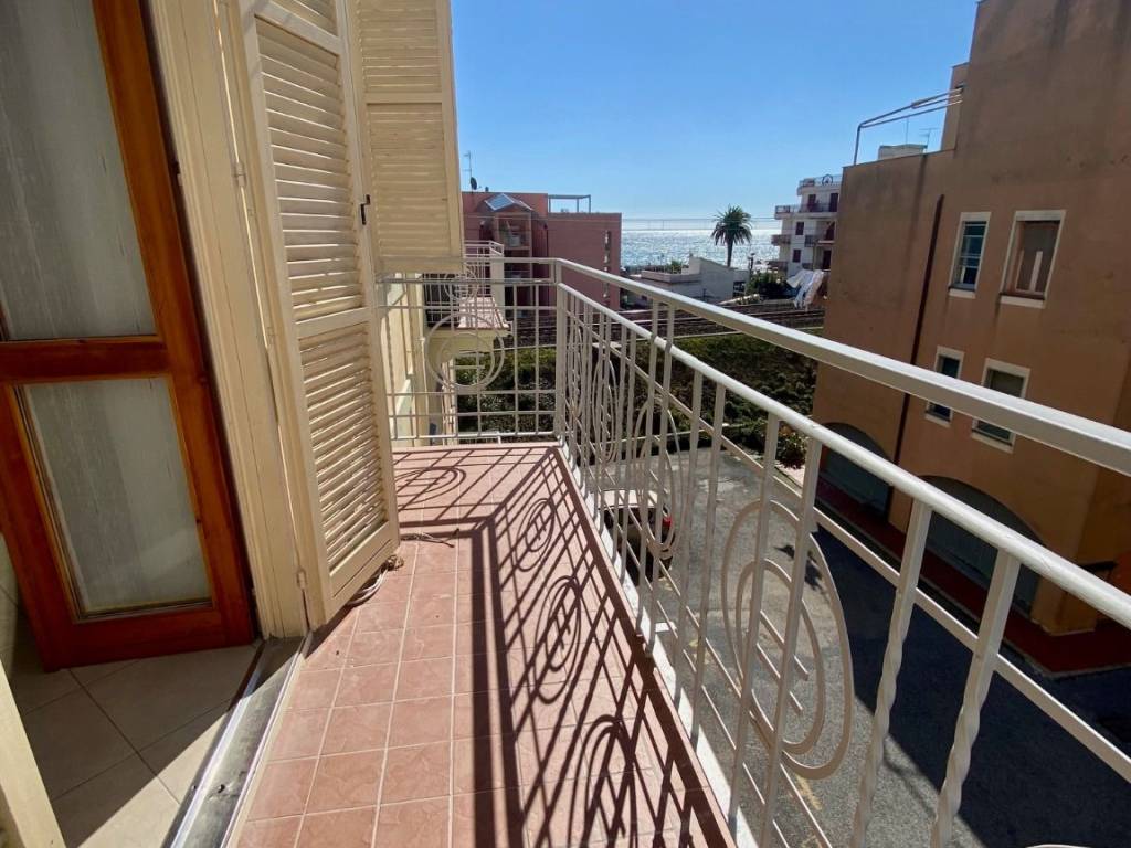 Appartamento a Ceriale in Via Aurelia, 78 - Foto 2
