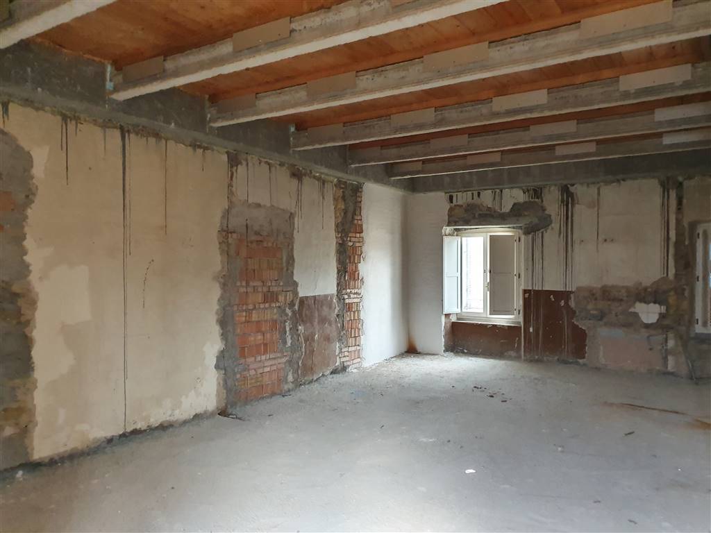 Appartamento a Castelraimondo in Via Ugo Bottacchiari - Foto 3