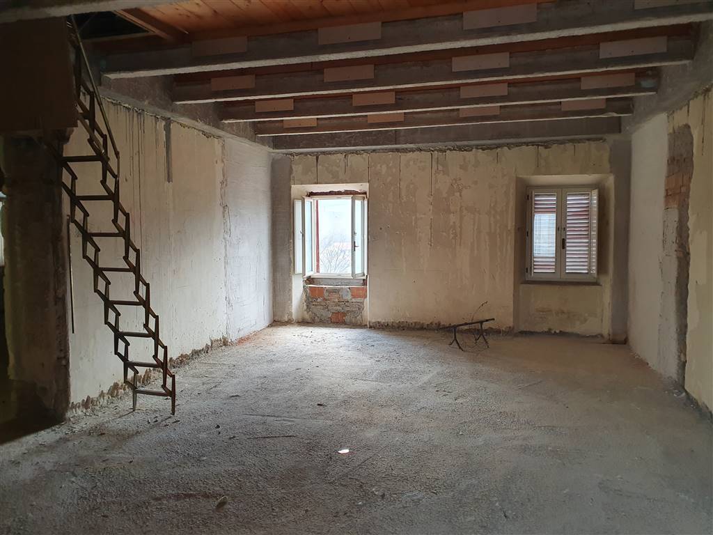 Appartamento a Castelraimondo in Via Ugo Bottacchiari - Foto 4