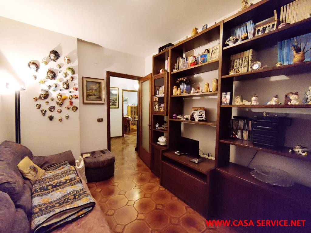 Appartamento a Montevarchi in Via Rubicone - Foto 2