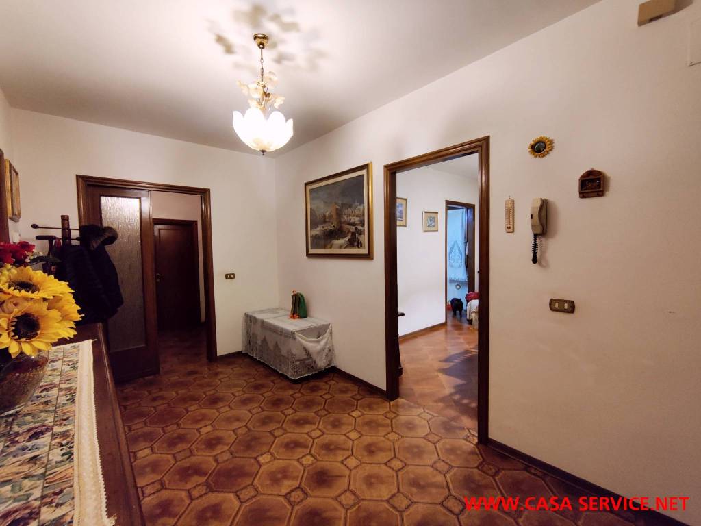 Appartamento a Montevarchi in Via Rubicone - Foto 4