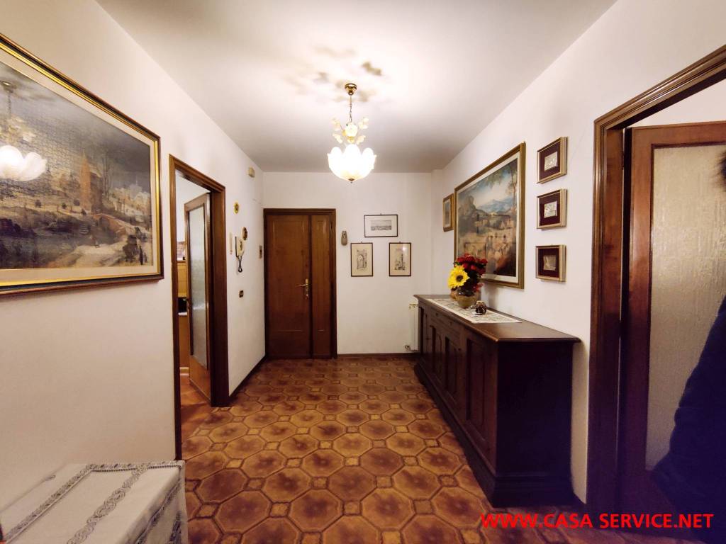 Appartamento a Montevarchi in Via Rubicone - Foto 5