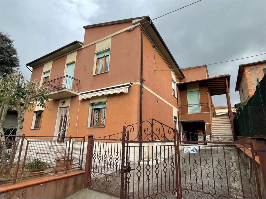 Villa a Sinalunga in Via Don Giovanni Minzoni S.N.C. - Foto 2