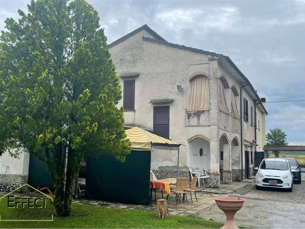 Villa a Cortona in Strada Provinciale Delle Chianacce - Foto 2