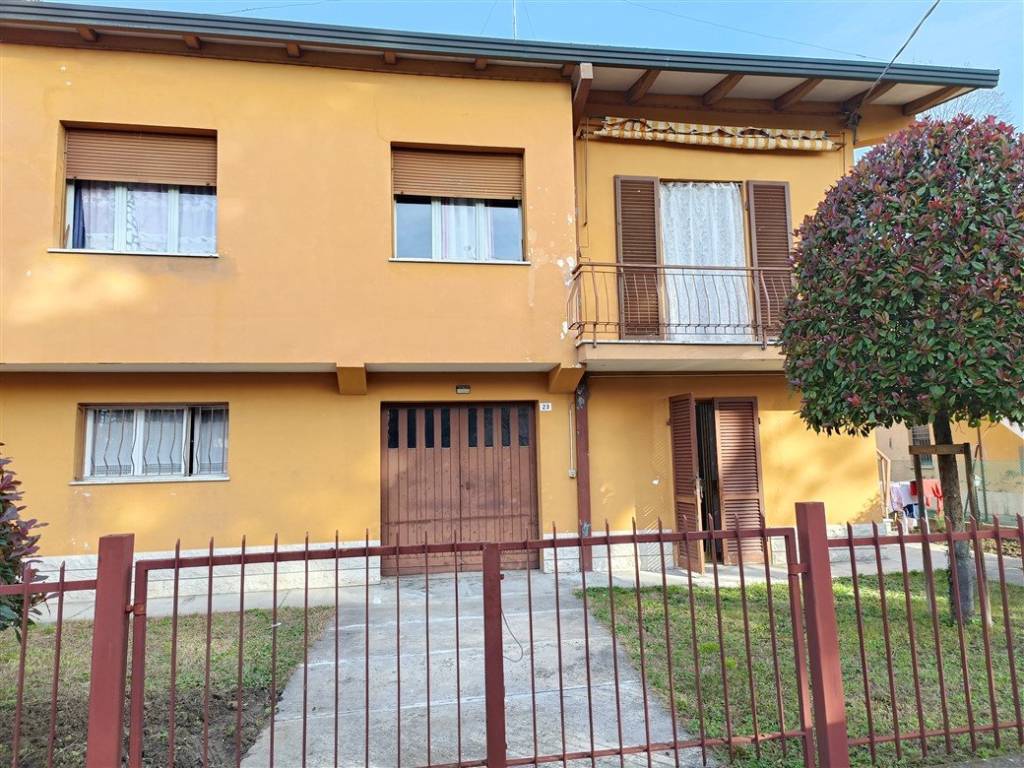 Villa a Lugo in Via Vincenzo Bellini, 25 - Foto 2