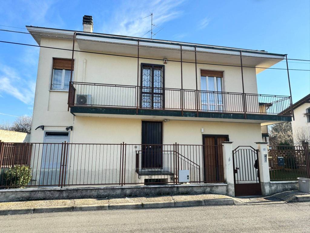 Appartamento a Vigevano in Via Aguzzafame, 57 - Foto 3