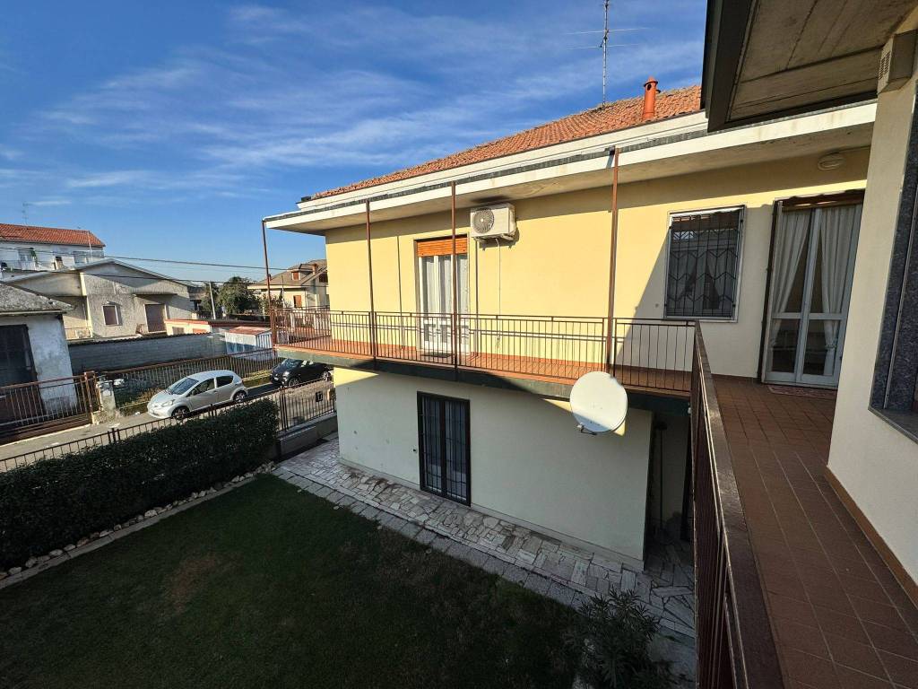 Appartamento a Vigevano in Via Aguzzafame, 57 - Foto 4