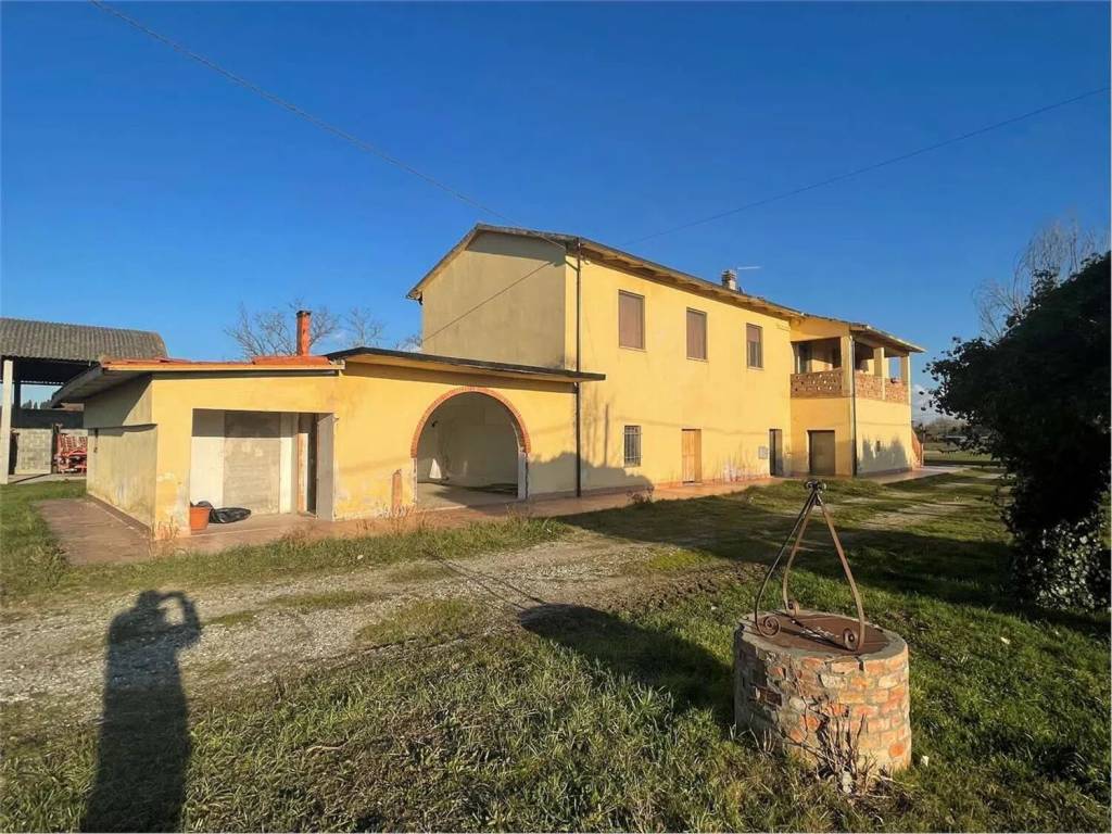 Rustico / casale a Torrita di siena in Via Monte Bianco S.N.C. - Foto 4