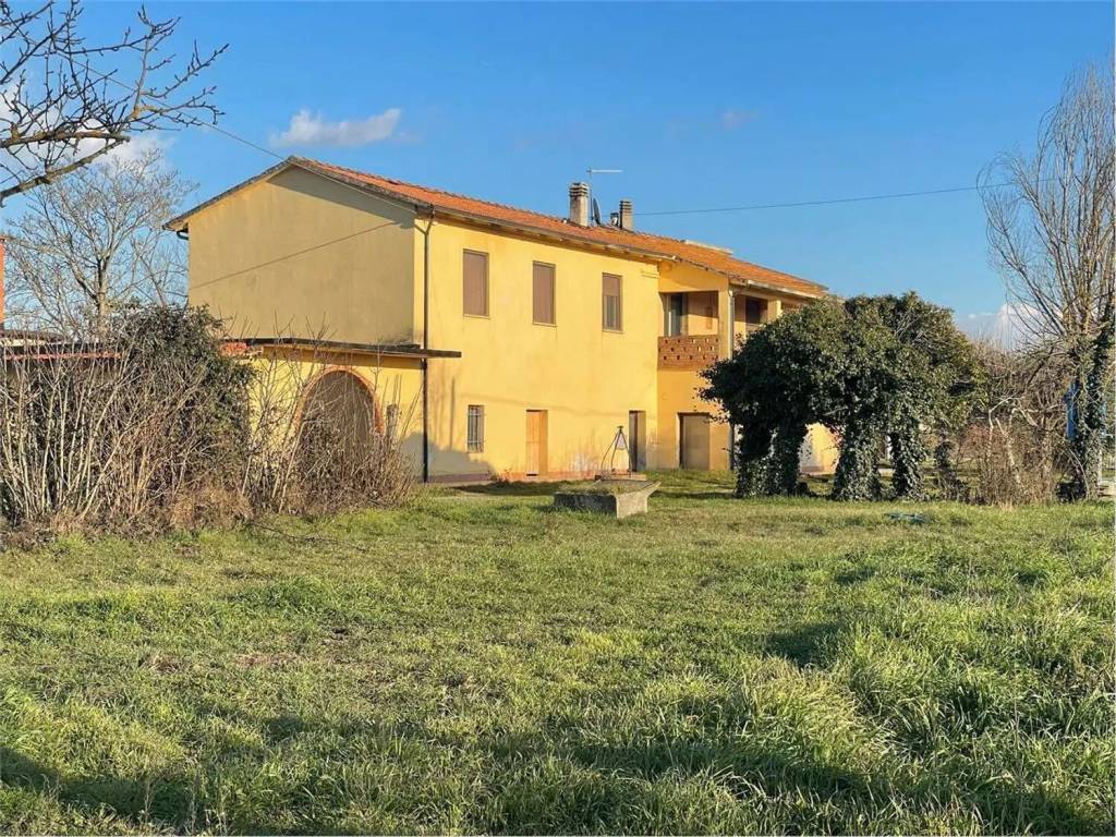 Rustico / casale a Torrita di siena in Via Monte Bianco S.N.C. - Foto 5
