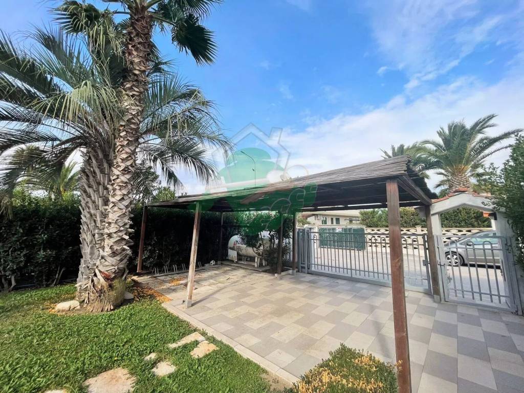 Villa a Manfredonia in Ippocampo S.N.C. - Foto 3