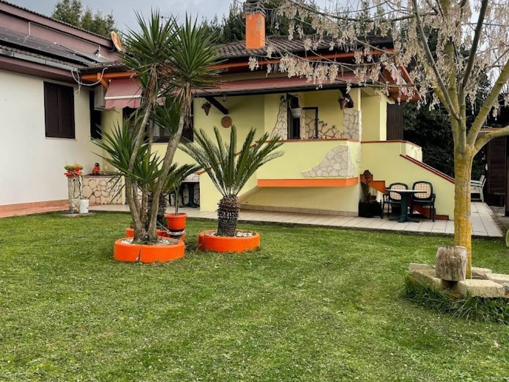 Villa a Sezze in Via Melogrosso - Foto 2