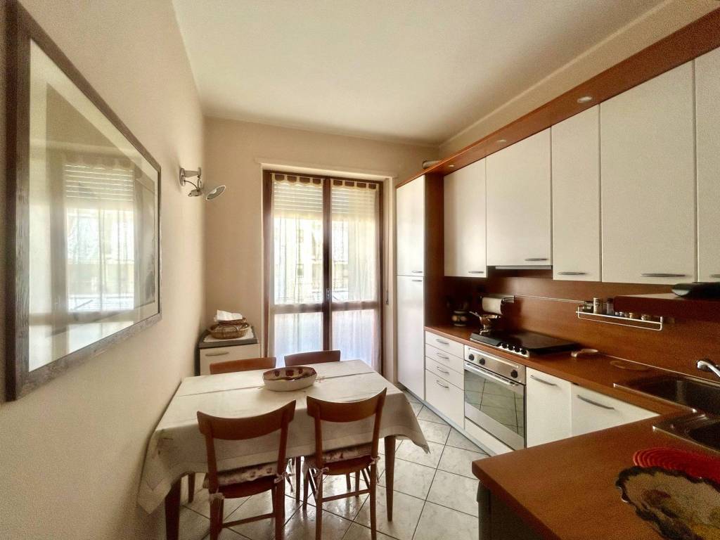 Appartamento a Alba in Via Teobaldo Calissano, 4 - Foto 3
