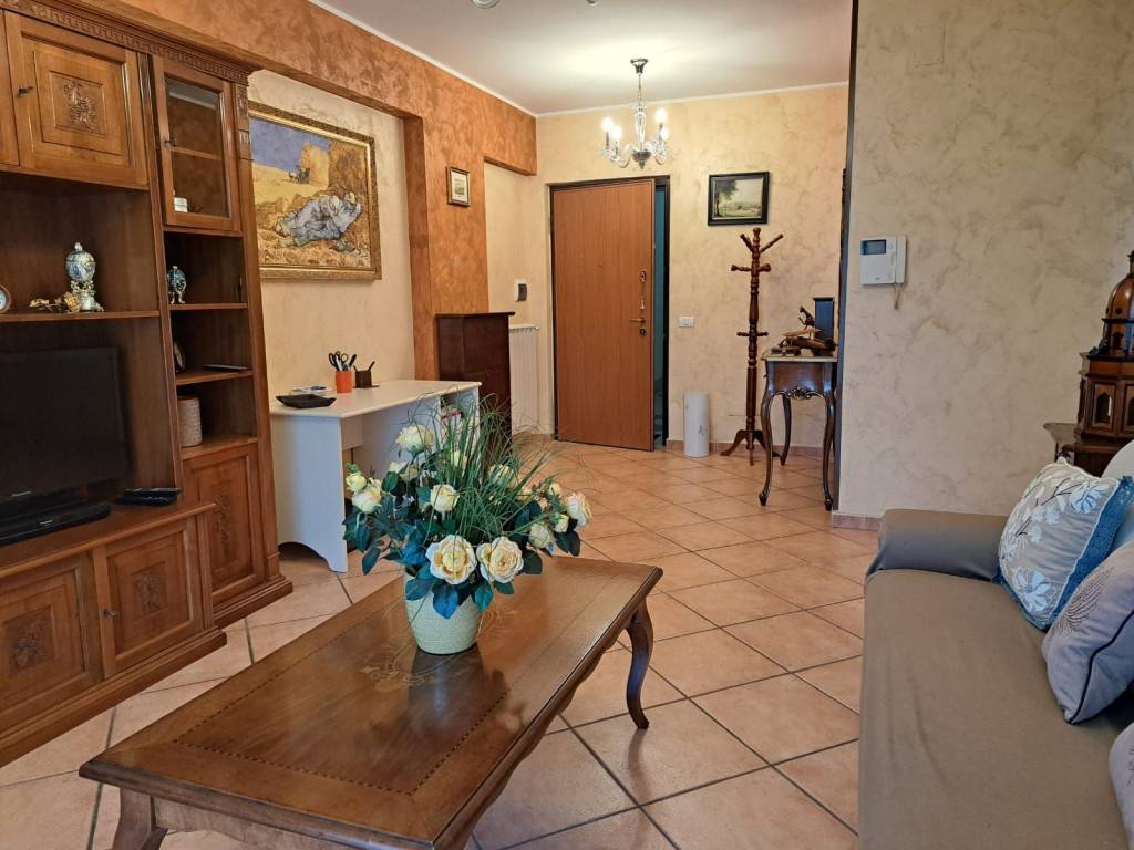 Appartamento a Maddaloni in Via Montella - Foto 2