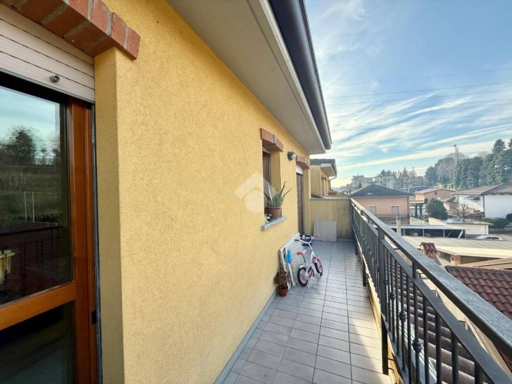 Appartamento a Arosio in Via Martiri della Libertà - Foto 4