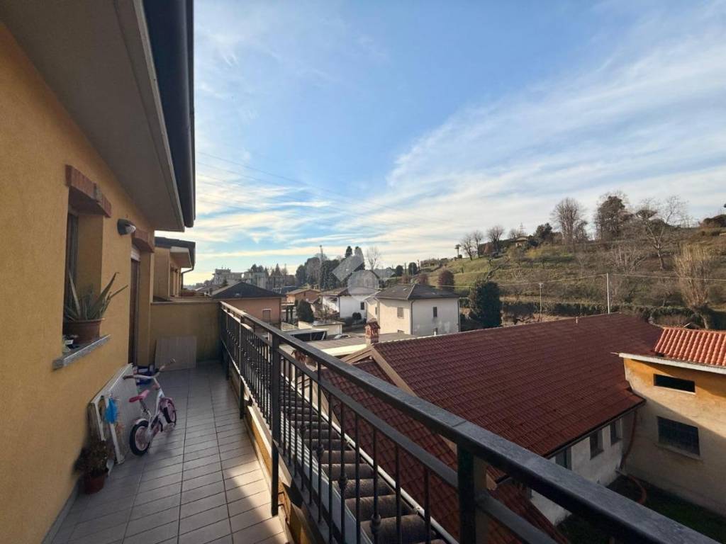 Appartamento a Arosio in Via Martiri della Libertà - Foto 5