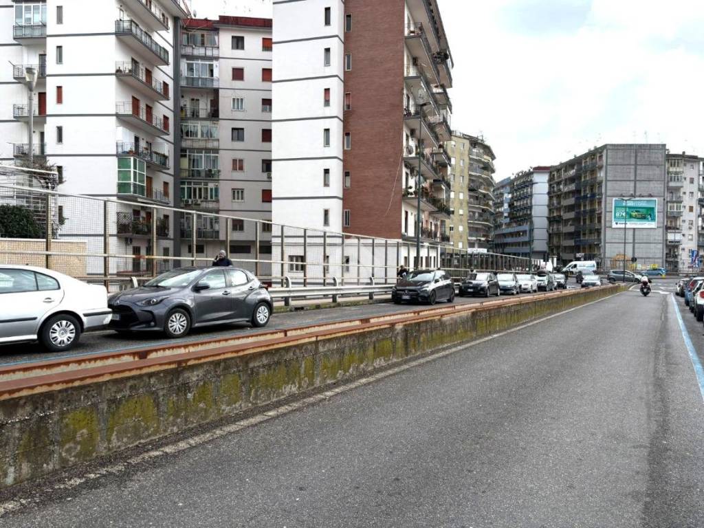 Box / garage a Napoli in Via Guido De Ruggiero, 118 - Foto 2
