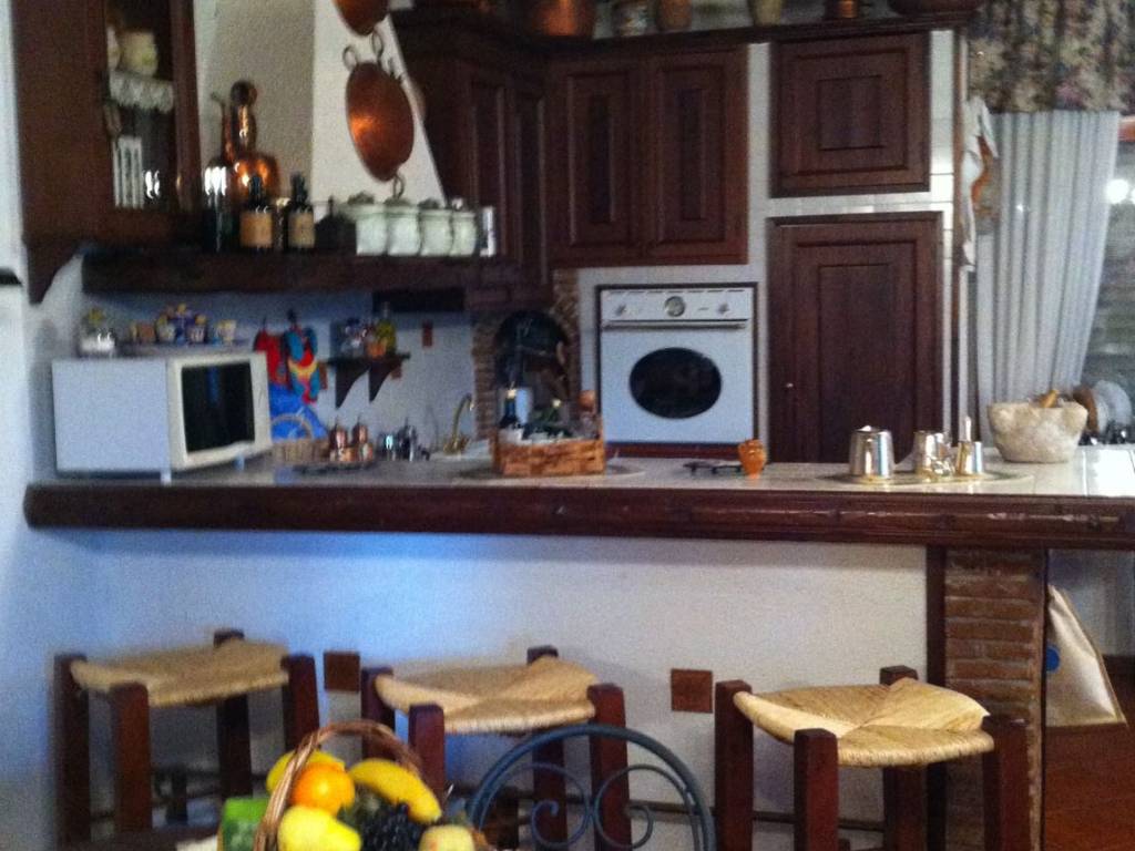 Villa a Caserta in Via Vitaliano Rossetti - Foto 3