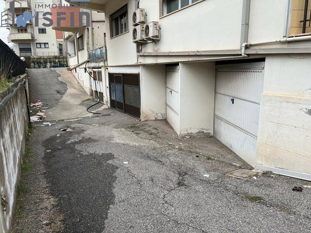 Box / garage a Rende in Via Giacomo Puccini, 3 - Foto 4