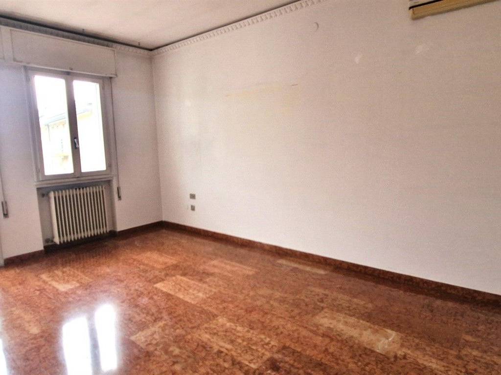 Appartamento a Chioggia in VIA DON EUGENIO BELLEMO - Foto 2