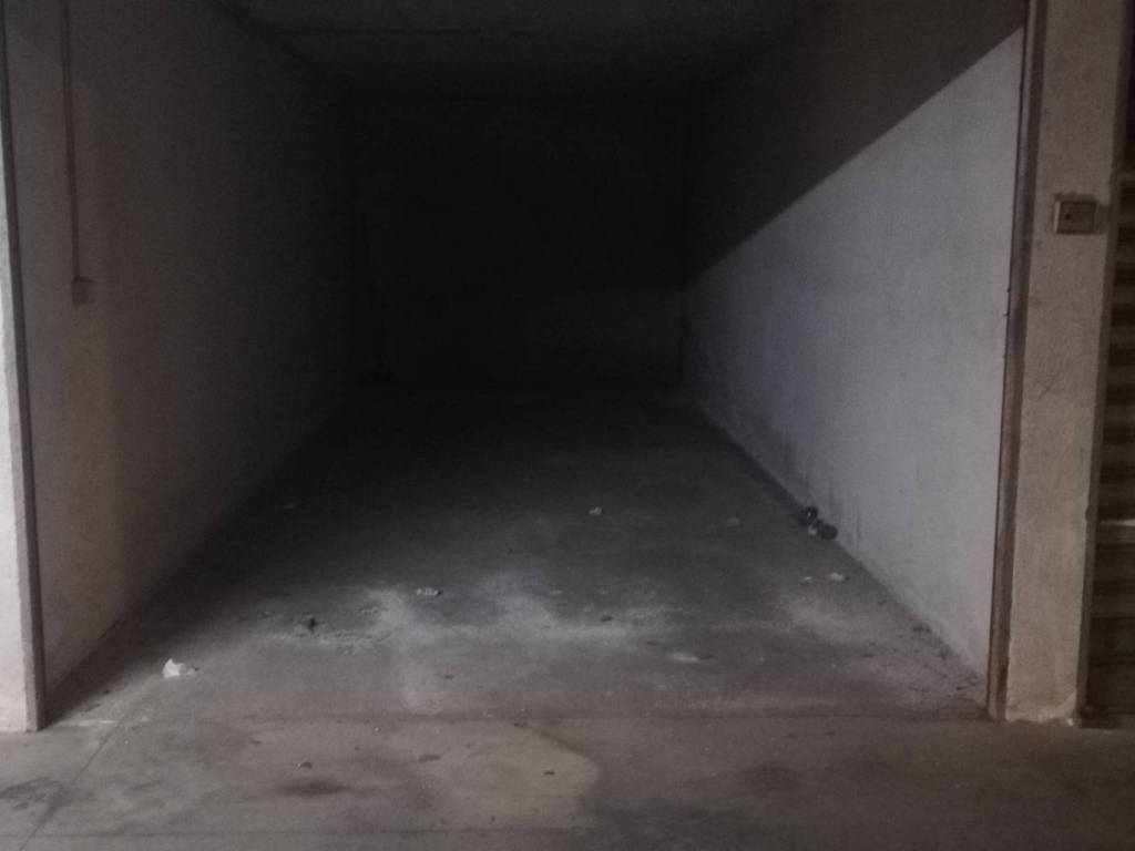 Box / garage a Aversa in Via dell'Archeologia, 2 - Foto 5
