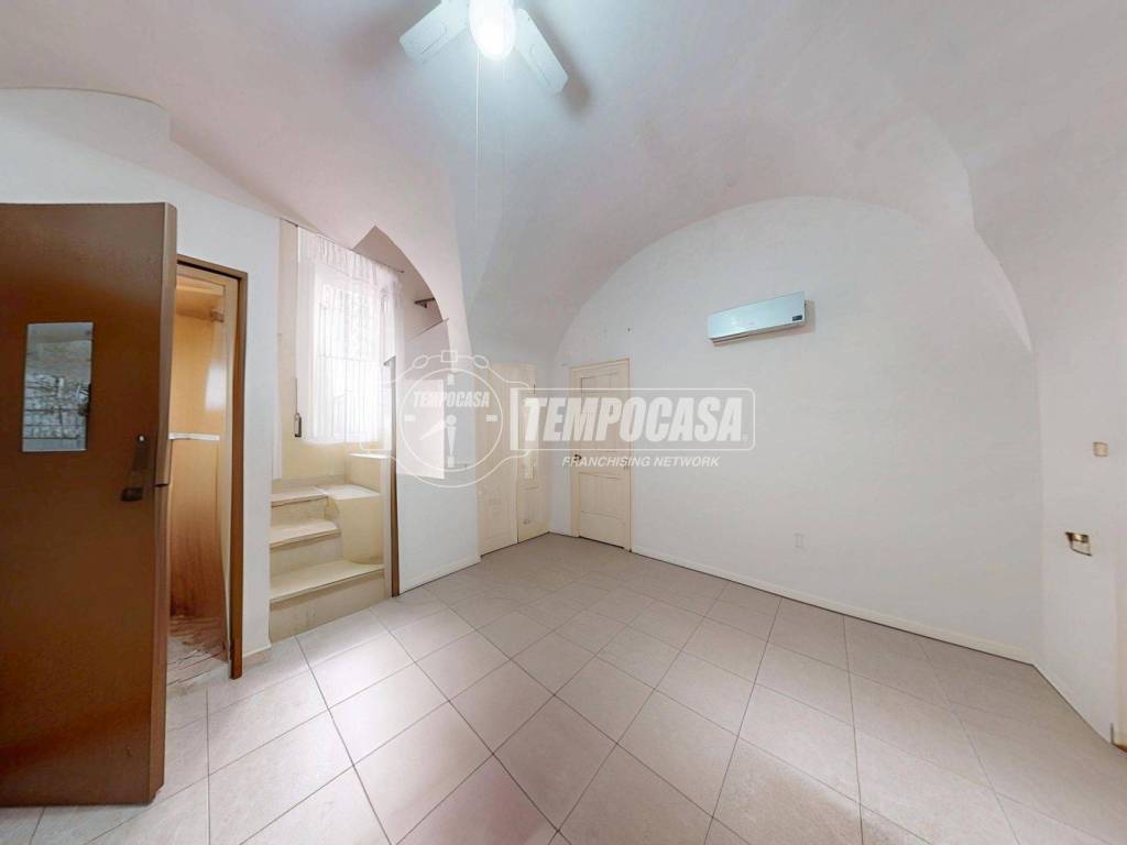 Casa indipendente a Turi in Via Martinelli - Foto 2