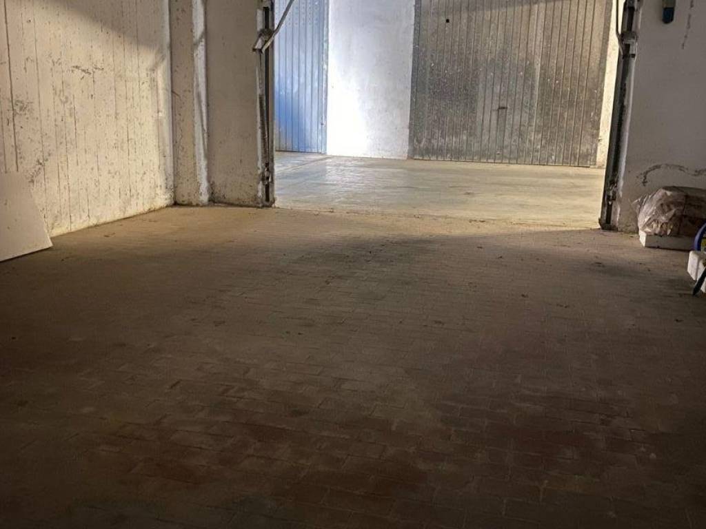 Box / garage a Orbetello in Via Giuseppe Di Vittorio - Foto 2