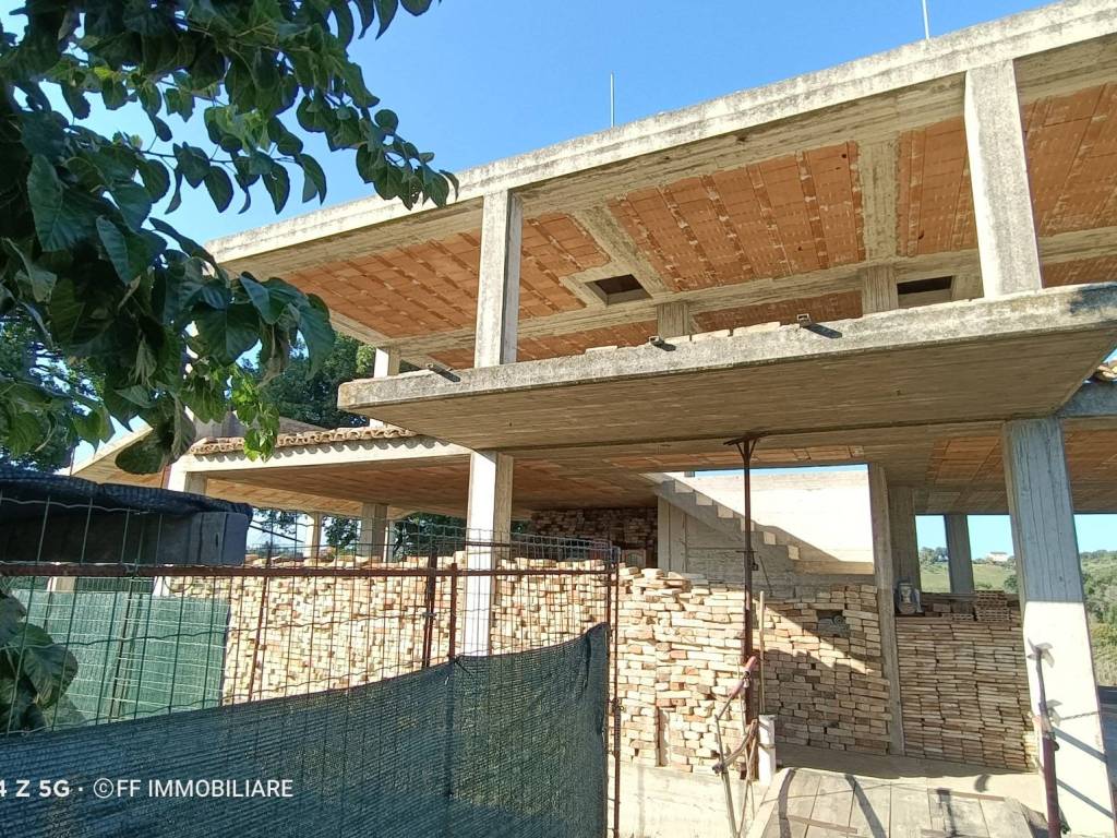 Villa a Mogliano in Contrada Colle Bruciato - Foto 2