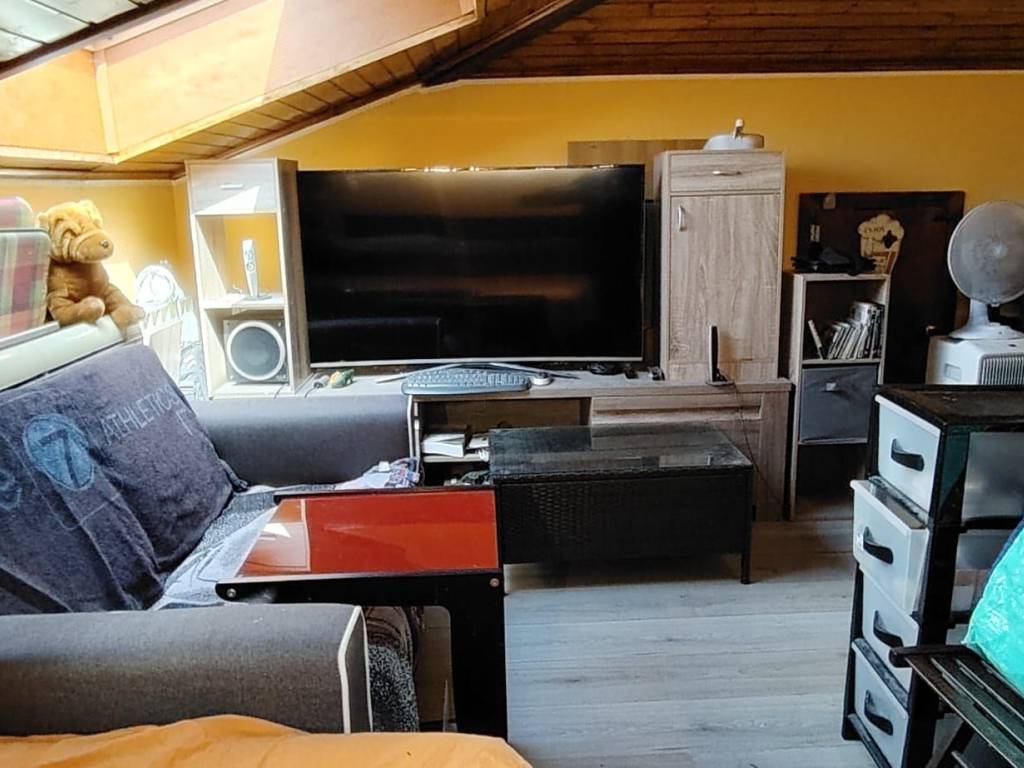 Appartamento a Cardano al campo in Via Guglielmo Oberdan, 10 - Foto 2