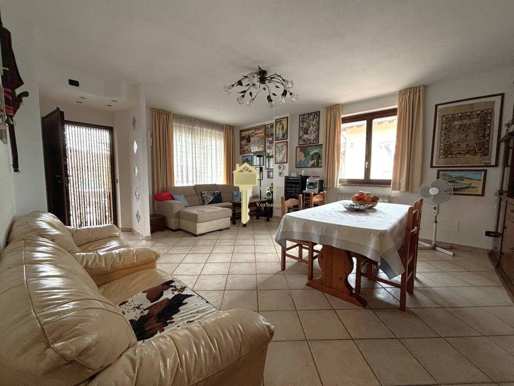 Villa a Invorio in Via Cesare Battisti - Foto 5