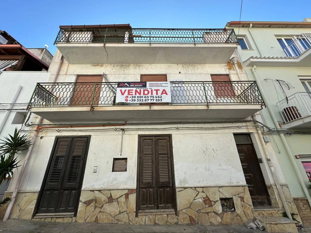 Casa indipendente a Terrasini in Via Giovanni Battista Cataldi - Foto 2
