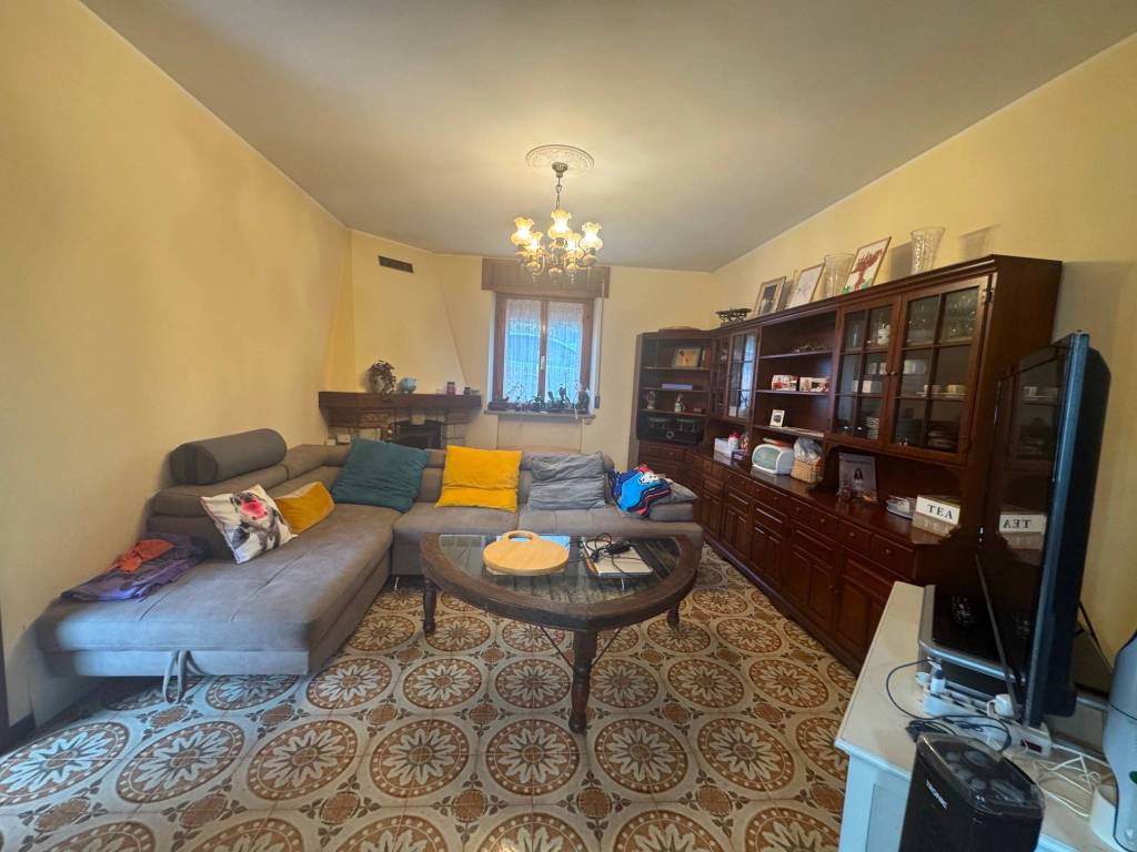 Casa indipendente a Buja in Via Sottocostoia, 83 - Foto 4