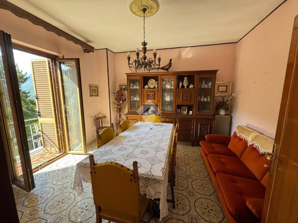 Casa indipendente a Capistrello in Via delle Giberghe, 34 - Foto 2