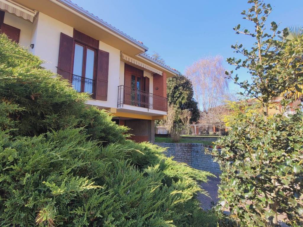 Villa a Varallo pombia in Via Sempione - Foto 4
