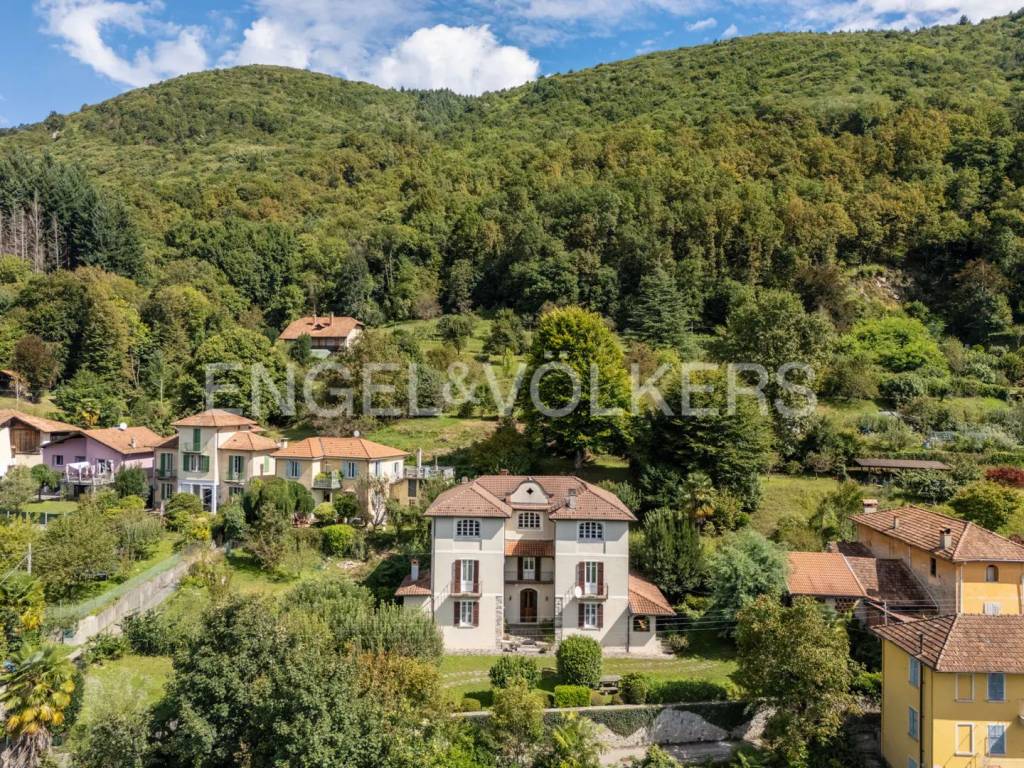 Villa a Omegna in Via della Cascata, 11 - Foto 4