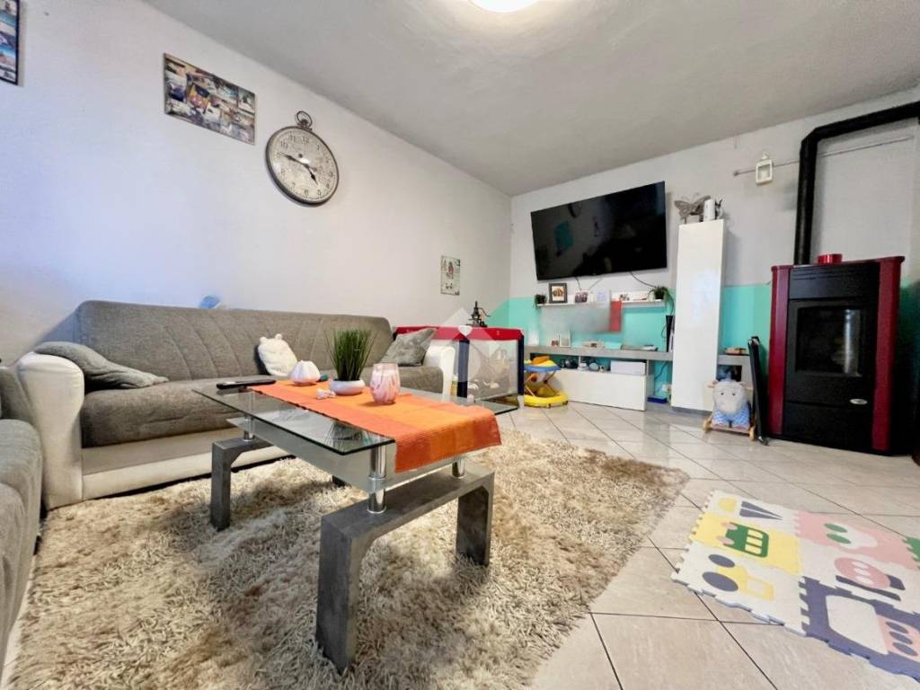 Casa indipendente a Cerreto d'asti in Via della Rocca, 1 - Foto 2