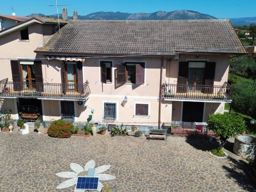 Villa a Valmontone in Via colle s. onofrio, 56 - Foto 2