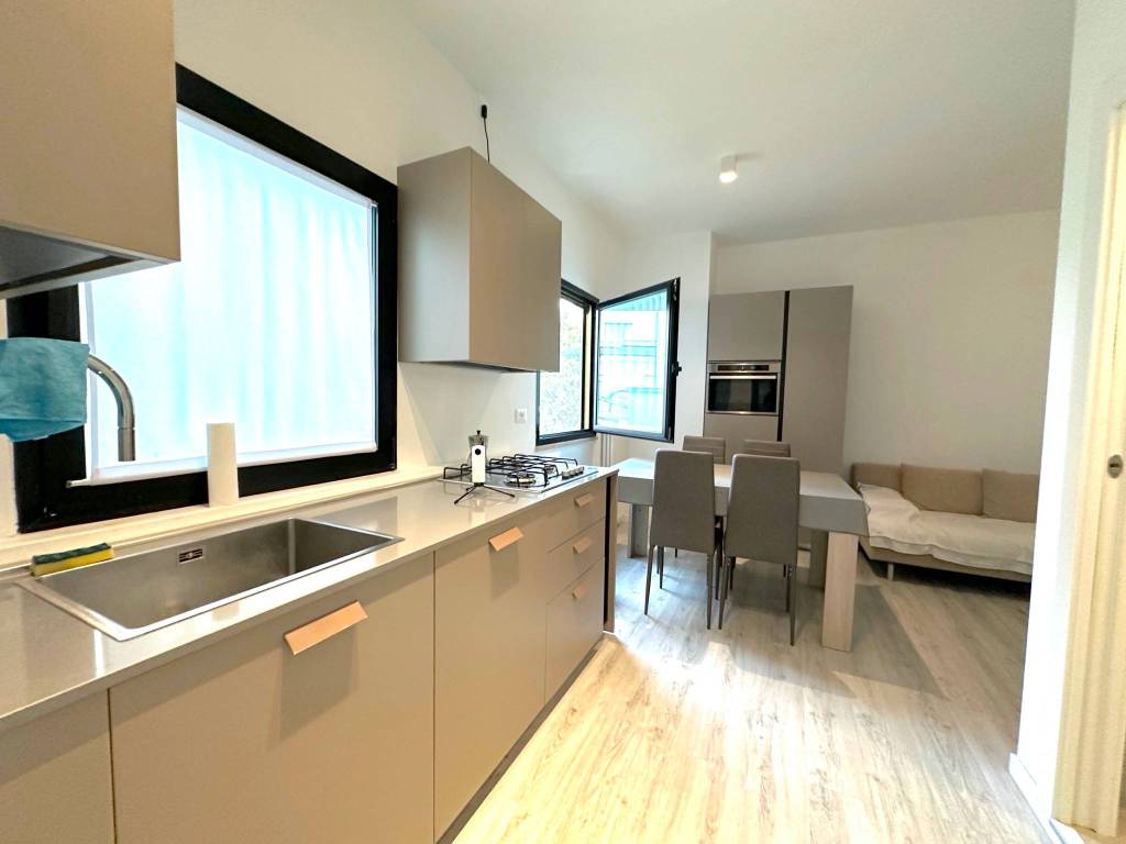 Appartamento a Riccione in Viale Vincenzo Bellini - Foto 2