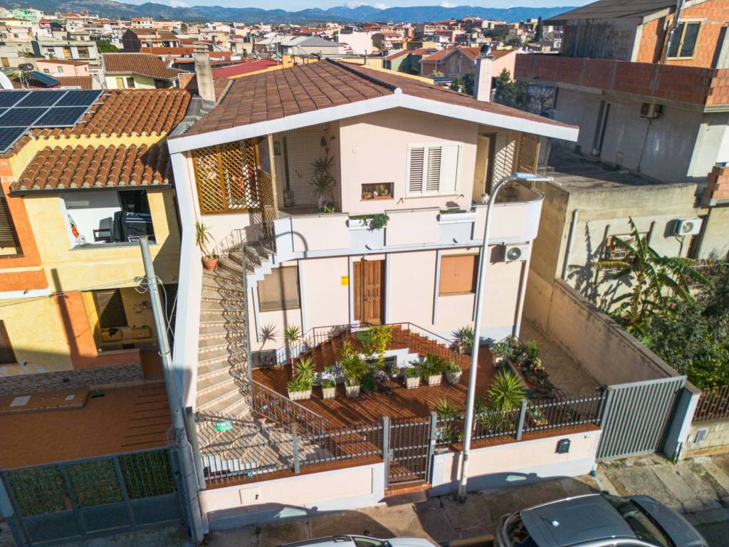 Appartamento a Sinnai in Via Michelangelo, 41 - Foto 2