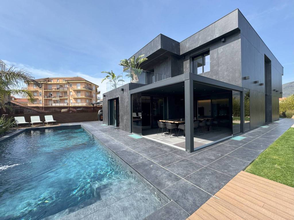 Villa a Albenga in Via Dei Partigiani - Foto 2