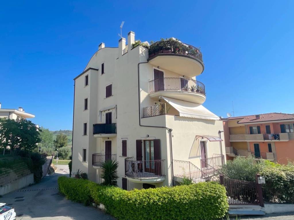 Appartamento a Monteprandone in via Miramare, 61 - Foto 2