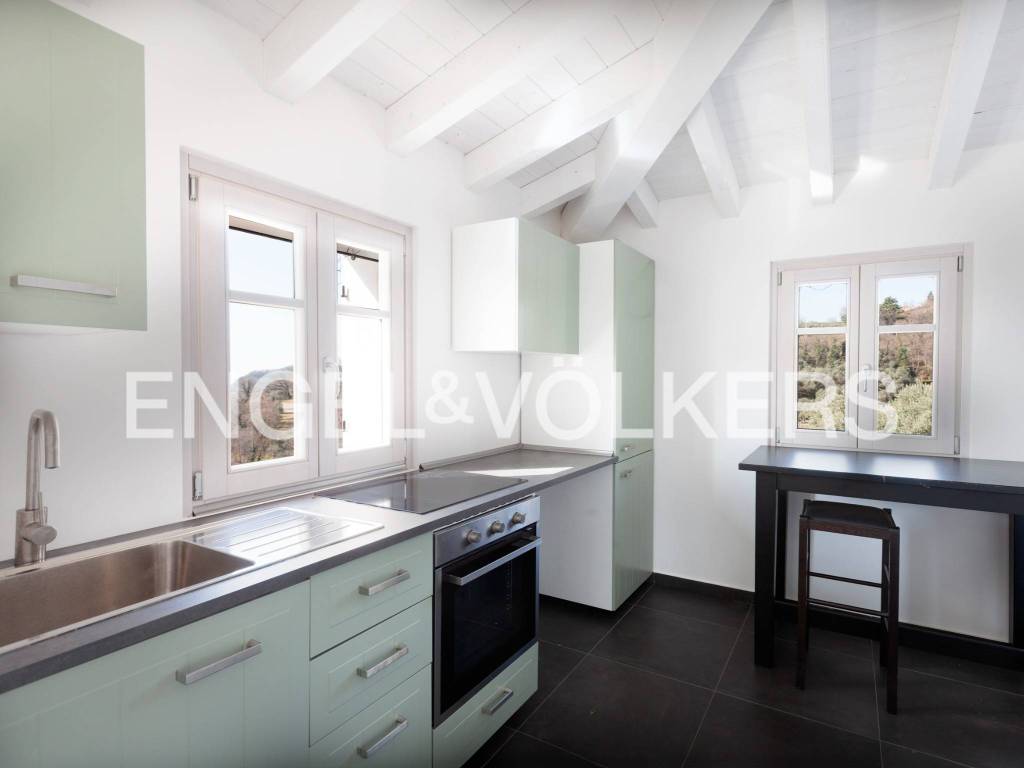 Villa a Caprino veronese in Via Bisse - Foto 3