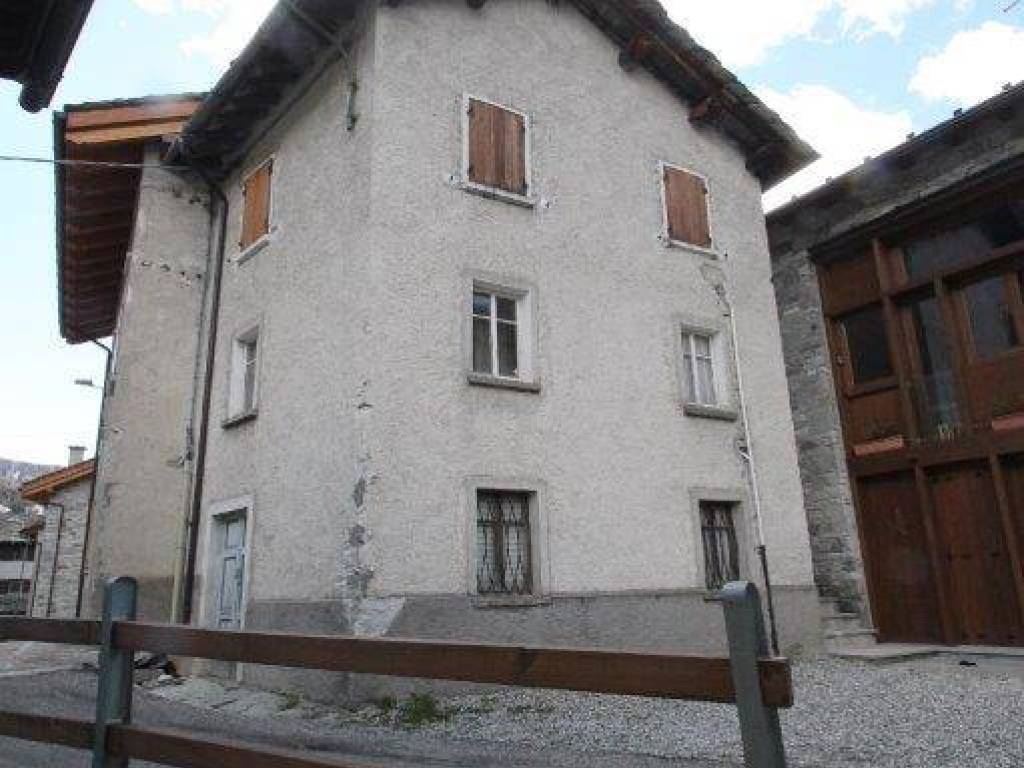 Casa indipendente a Madesimo in Via Baldiscio - Foto 2