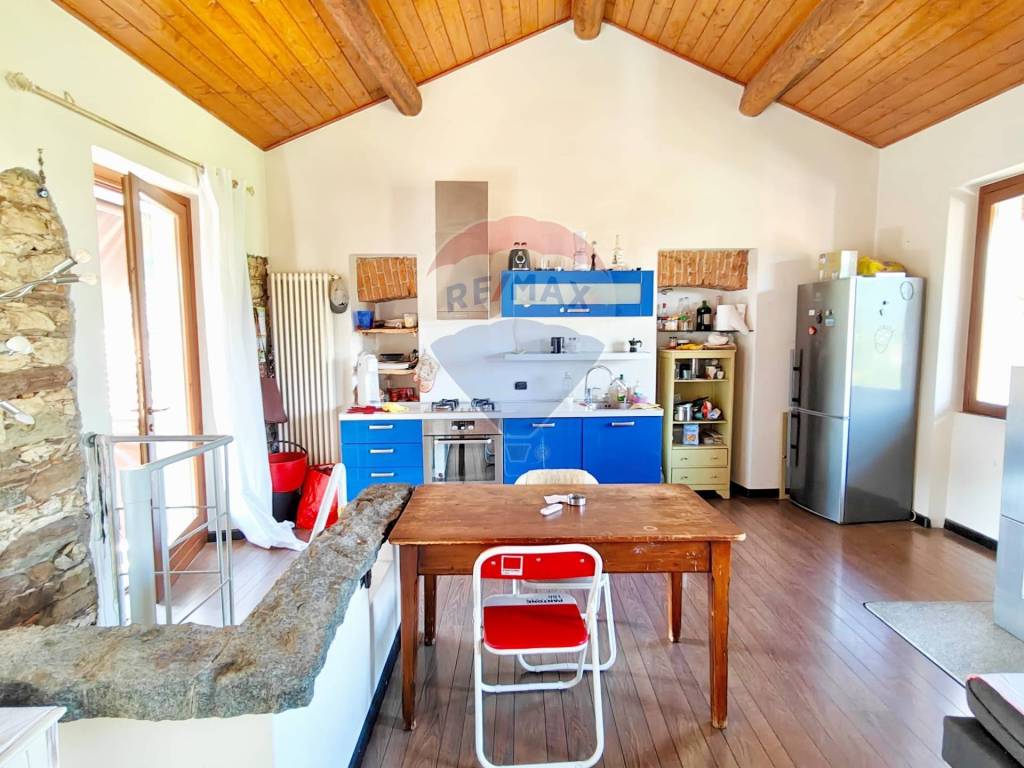 Appartamento a Caravate in Via Cadè - Foto 5