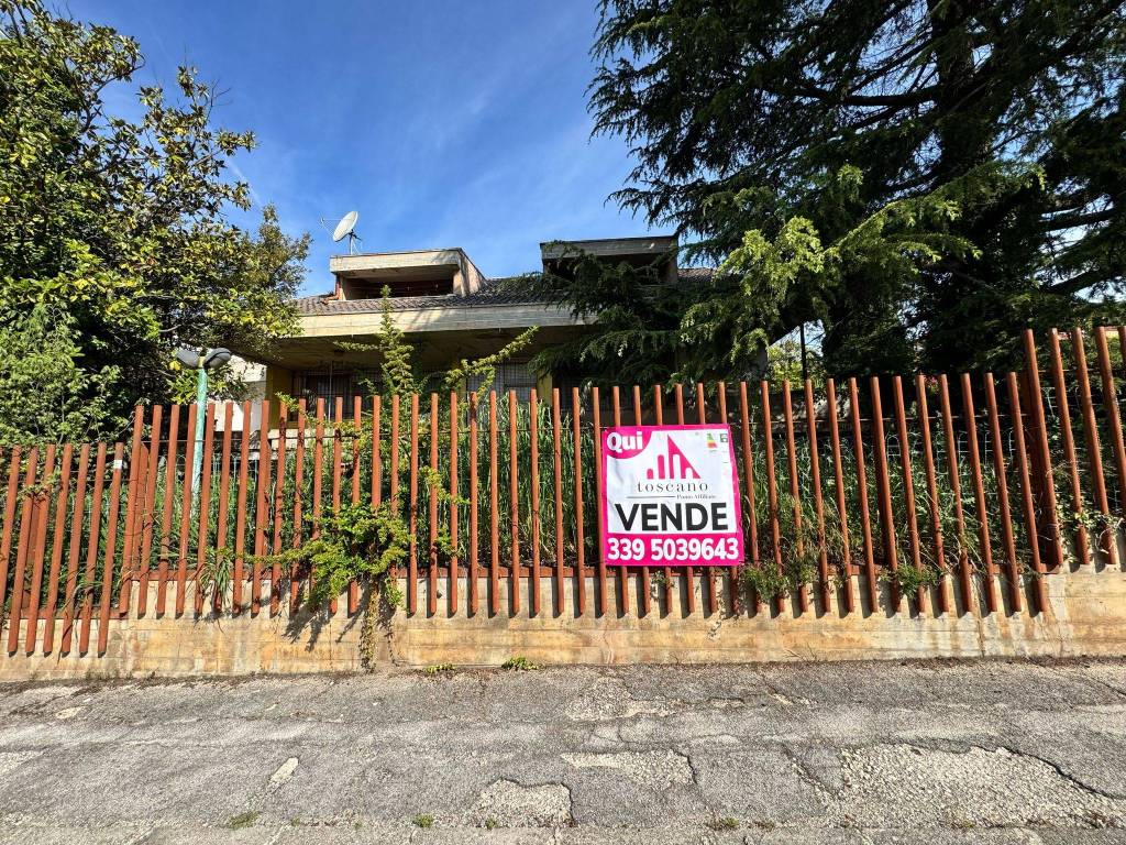 Villa a Avezzano in Via dei Tulipani - Foto 4