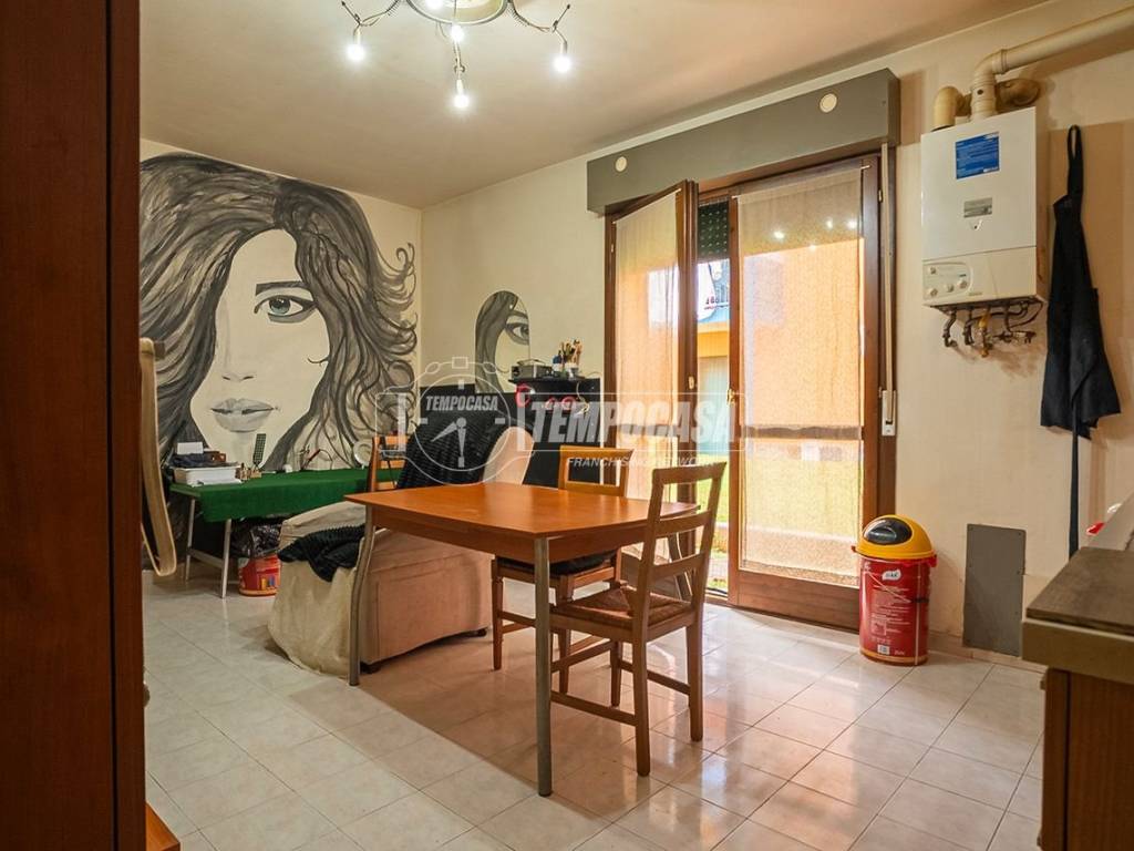 Appartamento a Castiglione delle stiviere in Via Pietro Nenni 52 - Foto 3