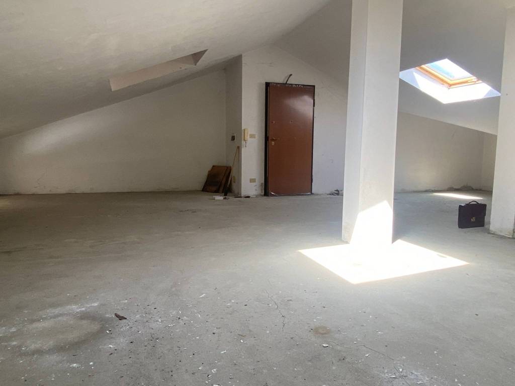 Loft / open space a Monasterolo di savigliano in Via Monviso - Foto 5
