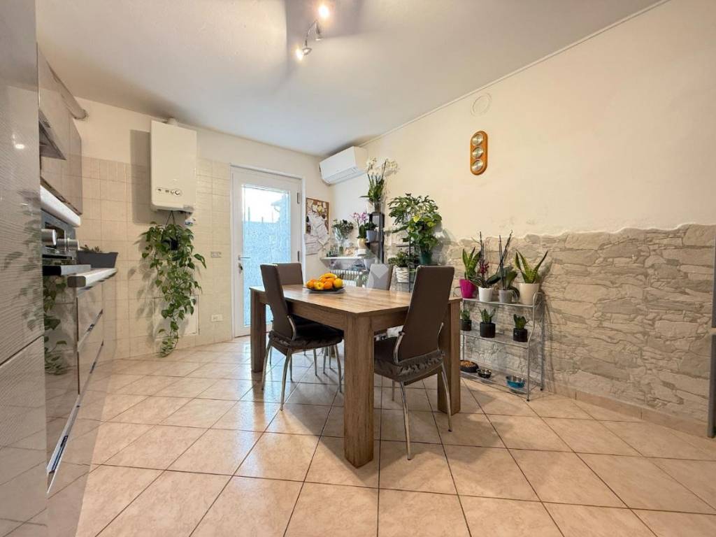 Rustico / casale a Vigasio in C.so Vittorio Emanuele II, 28 - Foto 2