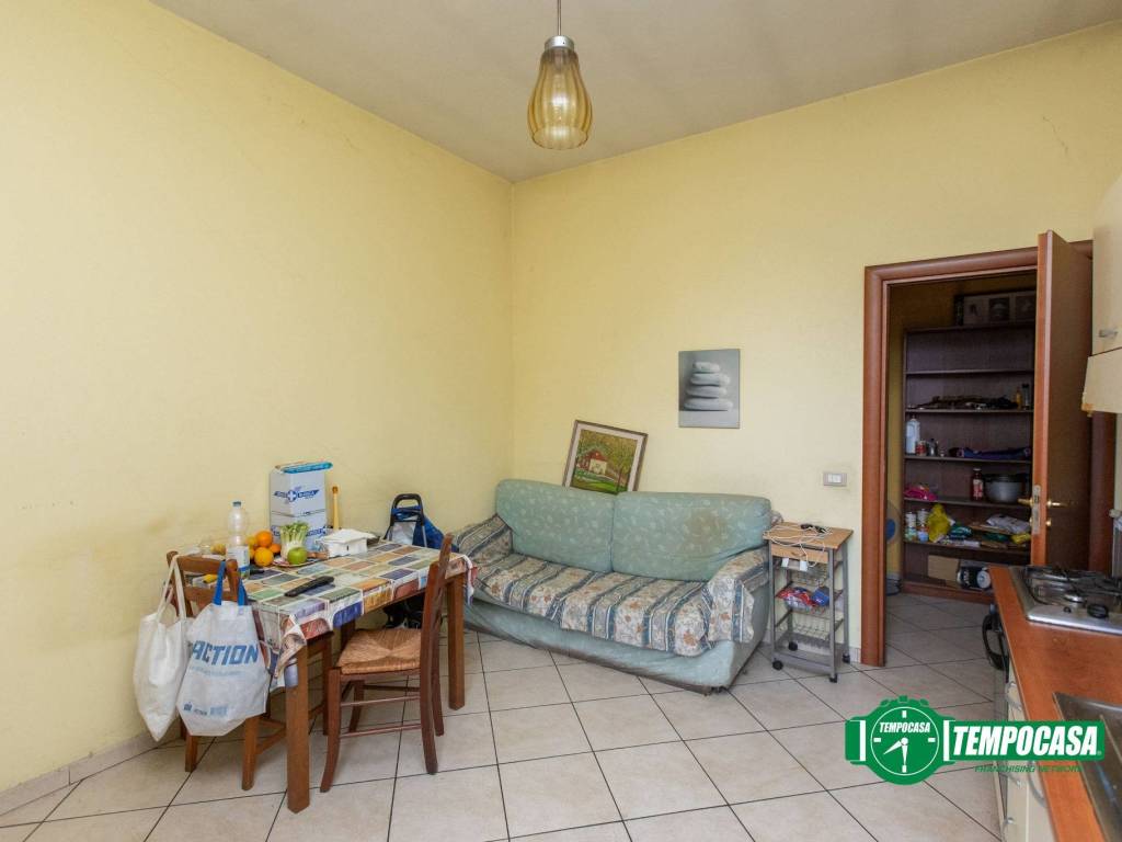 Appartamento a Castellanza in Piazza Castegnate, 10 - Foto 4