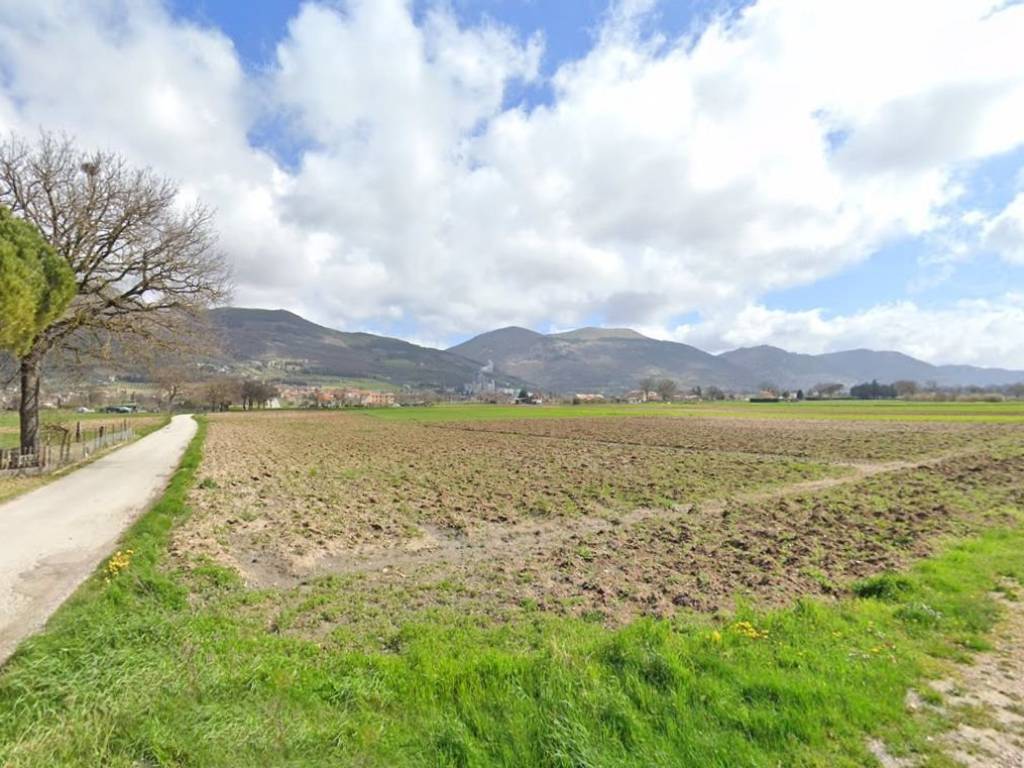 Terreno a Gubbio in Via di Gambarano - Foto 2
